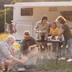 LifeGoods Klaptafel - Inklapbaar - 180 Cm - 6 Tot 8 Personen - Bruin -Tuin Vrienden Verkoopwinkel 1200x1200 453