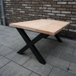 Industriële Douglas Salontafel Met Mat Zwart X-onderstel Voor Binnen En Buiten -Tuin Vrienden Verkoopwinkel 1200x796 3