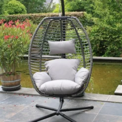 Lowander Egg Hangstoel Cocoon - Voor Binnen & Buiten - Met Standaard - Incl. Kussens 10 Lowander Egg Hangstoel Cocoon - Voor Binnen & Buiten - Met Standaard - Incl. Kussens -Tuin Vrienden Verkoopwinkel 862x1200
