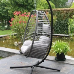 Lowander Egg Hangstoel Cocoon - Voor Binnen & Buiten - Met Standaard - Incl. Kussens 11 Lowander Egg Hangstoel Cocoon - Voor Binnen & Buiten - Met Standaard - Incl. Kussens -Tuin Vrienden Verkoopwinkel 878x1200